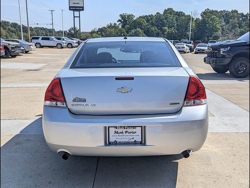 Used 2015 Chevrolet Impala LT w/ LT Sunroof Package FWD image 8