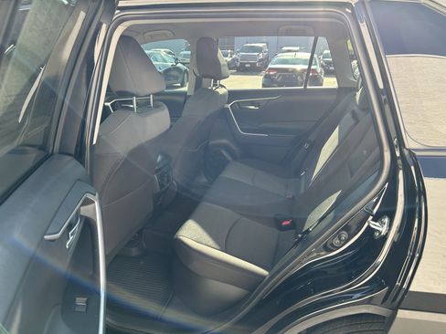 Certified 2025 Toyota RAV4 XLE AWD/4WD image 17