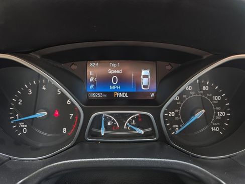 Used 2018 Ford Focus SE FWD image 14