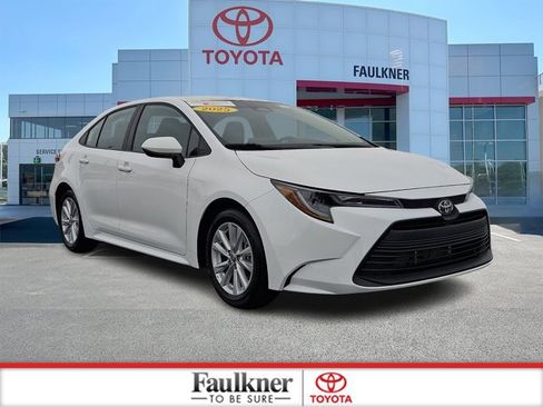 Certified 2025 Toyota Corolla LE w/ LE Premium Package image 1