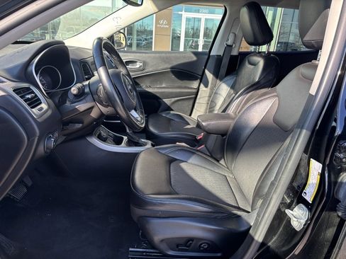 Used 2018 Jeep Compass Latitude w/ Popular Equipment Group image 16