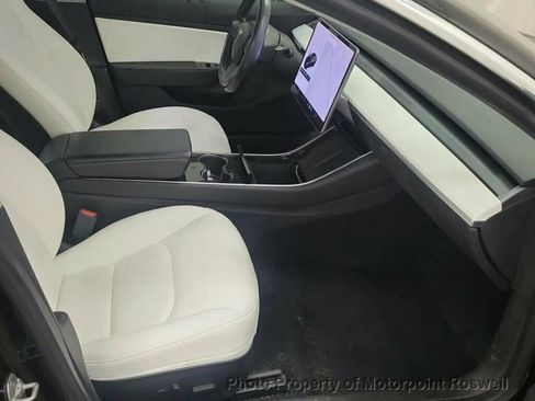 Used 2019 Tesla Model 3 Standard Range Battery RWD image 3