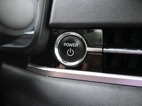 Used 2024 Mitsubishi Outlander 4WD Plug-In Hybrid image 40