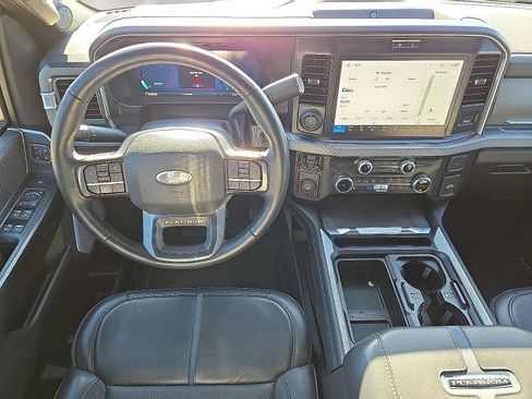 Used 2025 Ford F450 Platinum w/ FX4 Off-Road Package AWD/4WD image 18