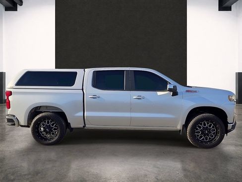 Used 2022 Chevrolet Silverado 1500 LT w/ Z71 Off-Road Package AWD/4WD image 5