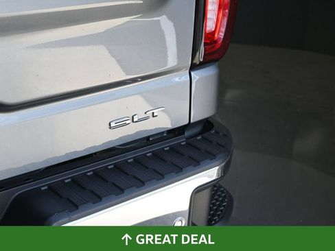 Used 2021 GMC Sierra 1500 SLT w/ SLT Premium Plus Package AWD/4WD image 15