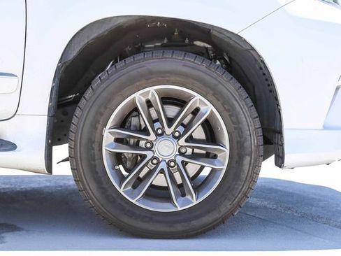 Used 2016 Lexus GX 460 w/ Premium Package AWD/4WD image 10