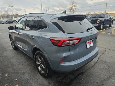 Used 2024 Ford Escape ST-Line w/ Tech Pack #1 AWD/4WD image 3