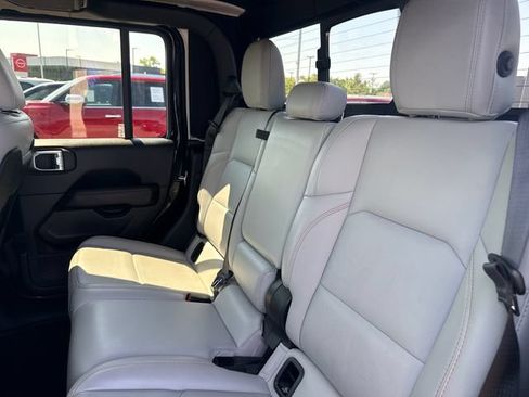 Used 2021 Jeep Gladiator Mojave AWD/4WD image 14