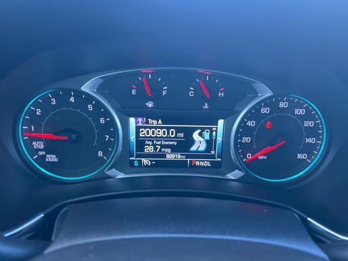 Used 2018 Chevrolet Equinox Premier image 22