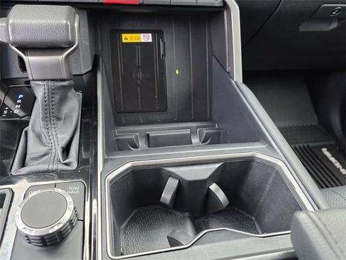Used 2023 Toyota Tundra Limited image 22