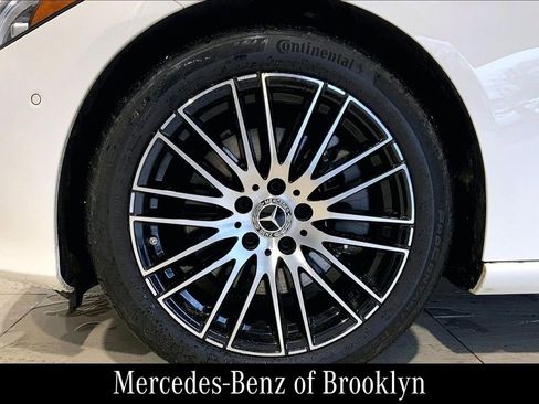Used 2025 Mercedes-Benz C 300 4MATIC Sedan image 12