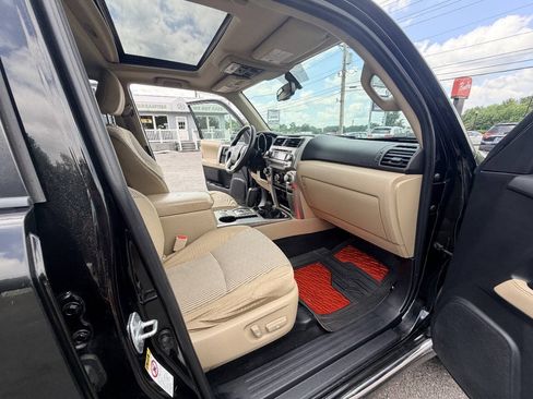 Used 2010 Toyota 4Runner Limited AWD/4WD image 70