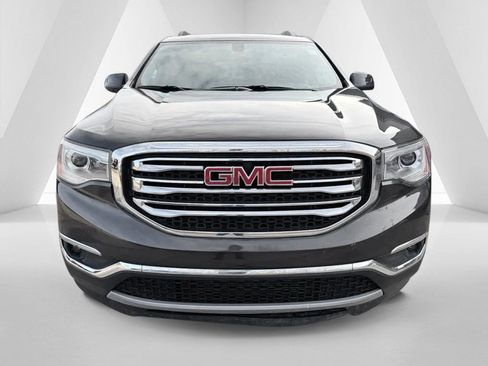 Used 2018 GMC Acadia SLT image 2