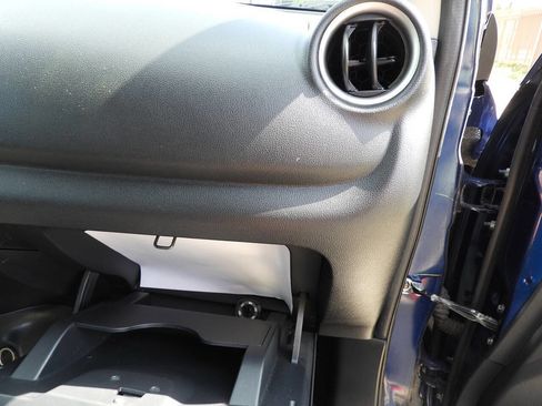Used 2019 Nissan Versa SV FWD image 28