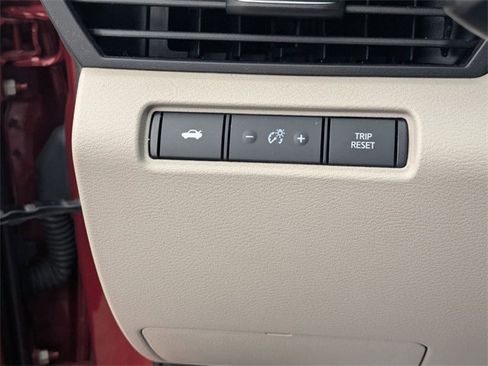 Used 2025 Nissan Altima 2.5 SV image 16