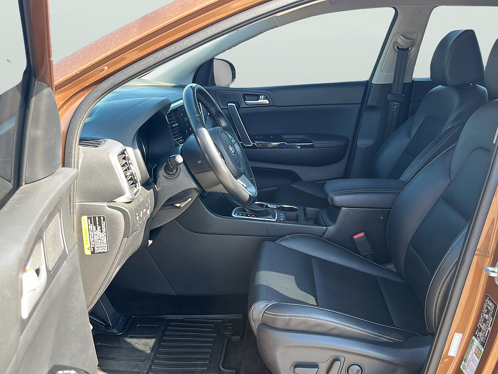 Used 2021 Kia Sportage EX AWD/4WD image 17