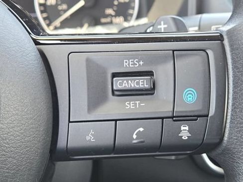 Used 2021 Nissan Rogue SV FWD image 19