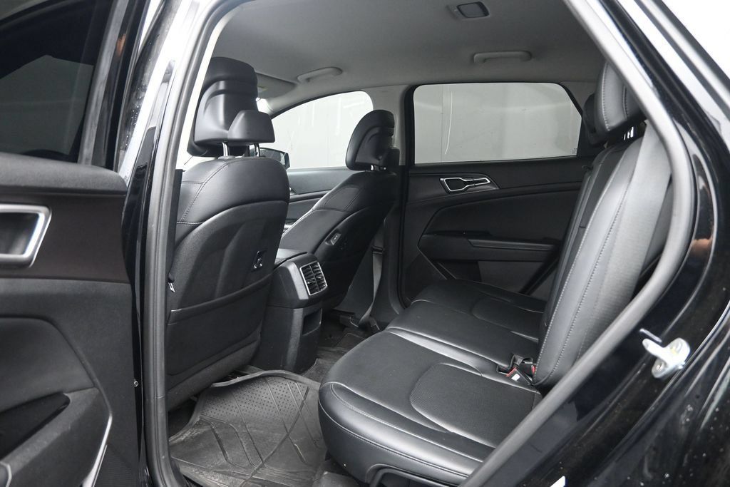 Used 2023 Kia Sportage EX FWD image 24