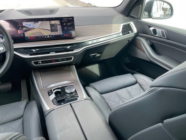 Used 2026 BMW X5 xDrive40i w/ Climate Comfort Package AWD/4WD image 11