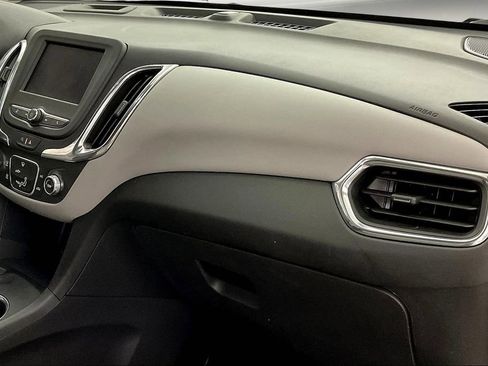 Used 2022 Chevrolet Equinox LS image 20