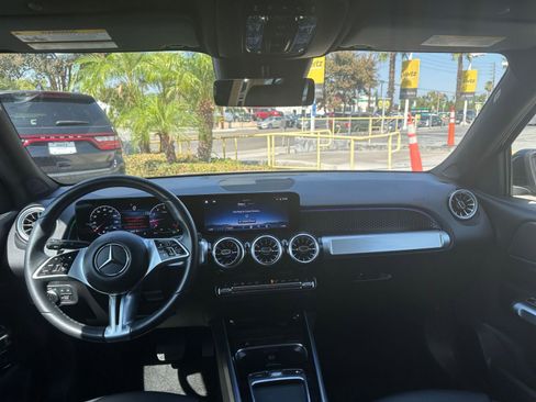 Used 2024 Mercedes-Benz GLB 250 image 33