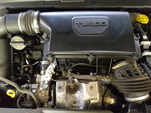 Used 2024 Jeep Compass Latitude image 30