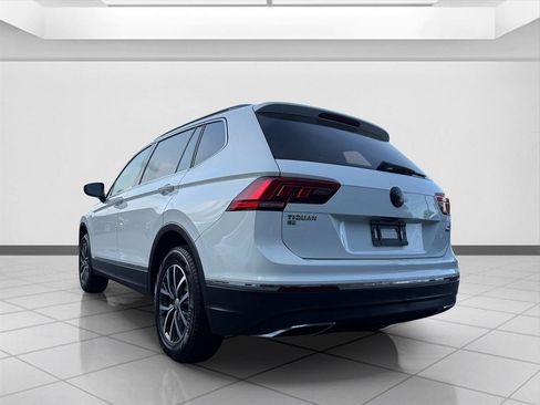Used 2018 Volkswagen Tiguan SE AWD/4WD image 3