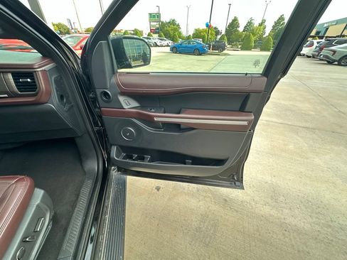 Used 2024 Ford Expedition Max Limited RWD image 40