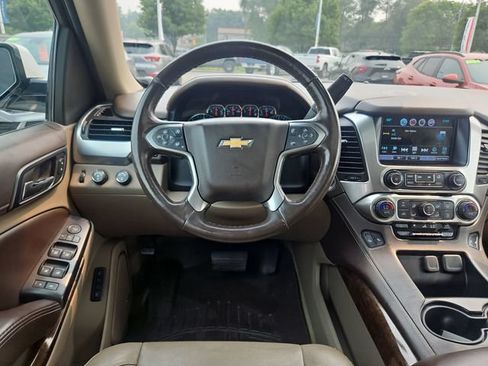 Used 2016 Chevrolet Suburban LT w/ Luxury Package AWD/4WD image 14