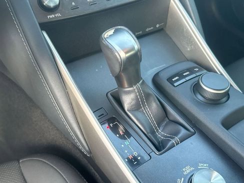 Used 2019 Lexus IS 300 image 23