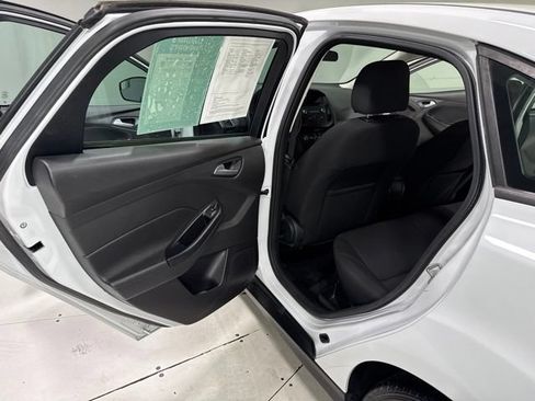 Used 2016 Ford Focus SE FWD image 20