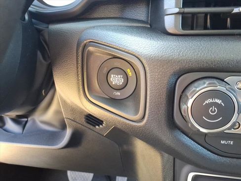 New 2026 Jeep Gladiator Sport AWD/4WD image 17