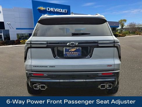 Used 2025 Chevrolet Traverse RS w/ LPO, Floor Liner Package image 7