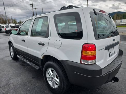 Used 2006 Ford Escape XLS AWD/4WD image 5