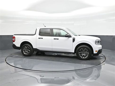 Used 2024 Ford Maverick XLT w/ Equipment Group 300A Standard image 17