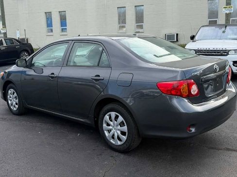Used 2010 Toyota Corolla LE image 6