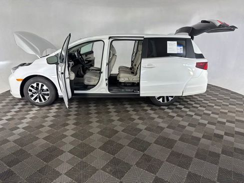 Certified 2026 Honda Odyssey EX-L image 11
