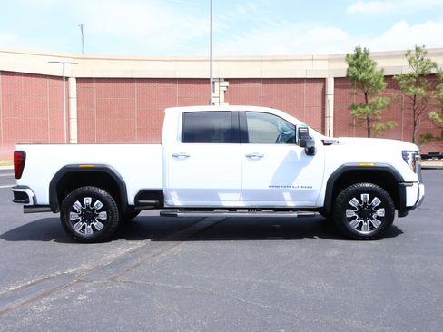 Used 2024 GMC Sierra 2500 Denali w/ Denali Reserve Package AWD/4WD image 37