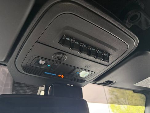 Used 2023 Ford Bronco Wildtrak AWD/4WD image 29