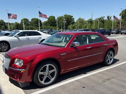 Used 2009 Chrysler 300 C RWD image 1
