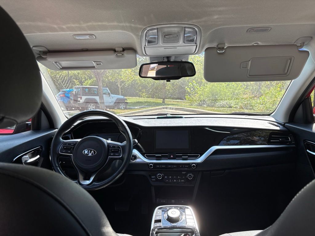 Used 2020 Kia Niro EX w/ Cold Weather Package FWD image 21