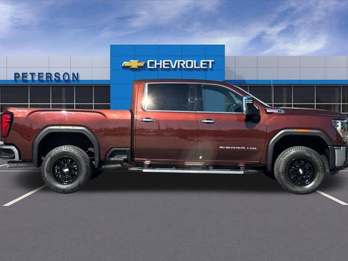 Used 2024 GMC Sierra 3500 SLT w/ SLT Convenience Package AWD/4WD image 3