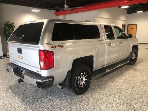 Used 2018 Chevrolet Silverado 1500 LTZ AWD/4WD image 5