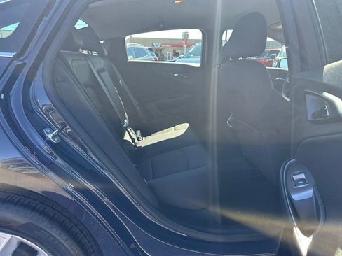 Used 2025 Chevrolet Malibu LT FWD image 15