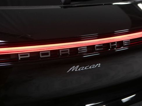 New 2026 Porsche Macan AWD/4WD image 19