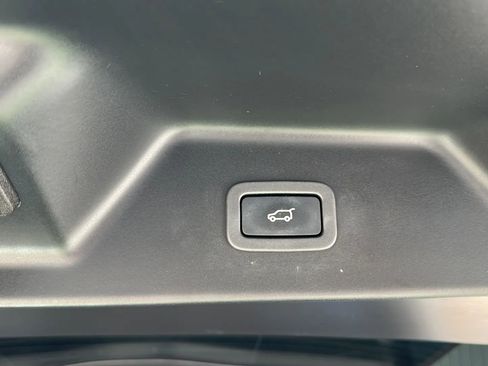 Used 2016 Land Rover Range Rover Supercharged image 14