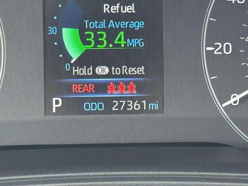 Used 2025 Toyota Corolla LE FWD image 28