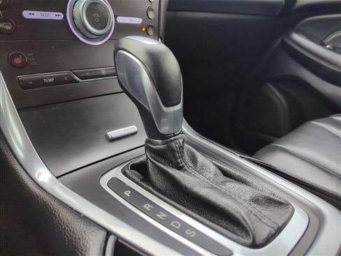 Certified 2018 Ford Edge Titanium w/ Technology Package image 10