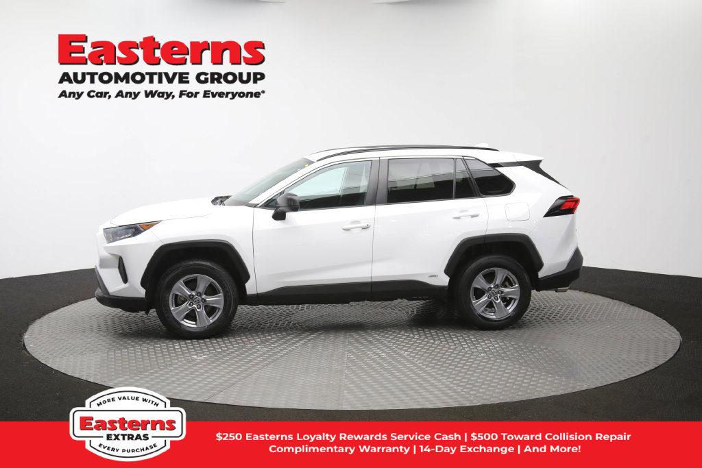 Used 2022 Toyota RAV4 LE AWD/4WD image 61